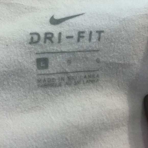 Soft pink Nike Dri-Fit long sleeve - L - Picture 3 of 5